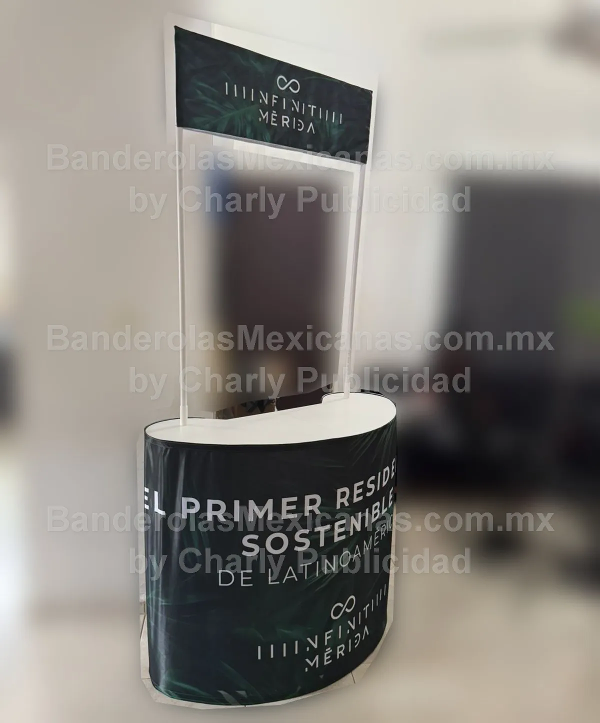stand curvo publicitario escritorio personalizado para eventos y expos